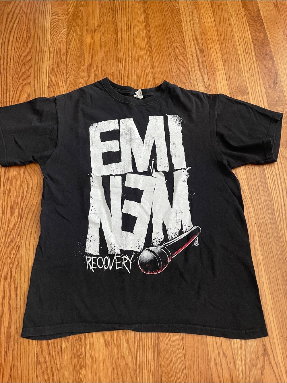Eminem Black ‘Recovery' Microphone rap tshirt M